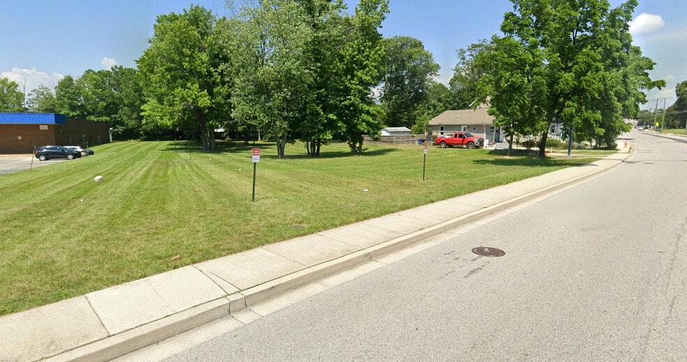 24 Stemmers Run Rd, Essex, MD for sale - Building Photo - Image 2 of 2