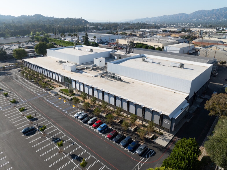 4561 Colorado Blvd, Los Angeles, CA for lease - Building Photo - Image 2 of 7