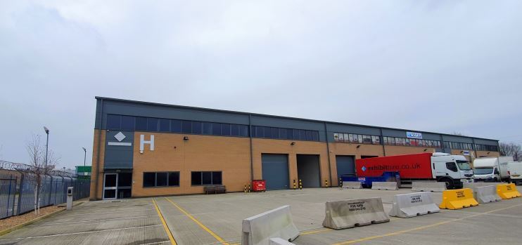 Dean Way, Southall for sale - Primary Photo - Image 1 of 1