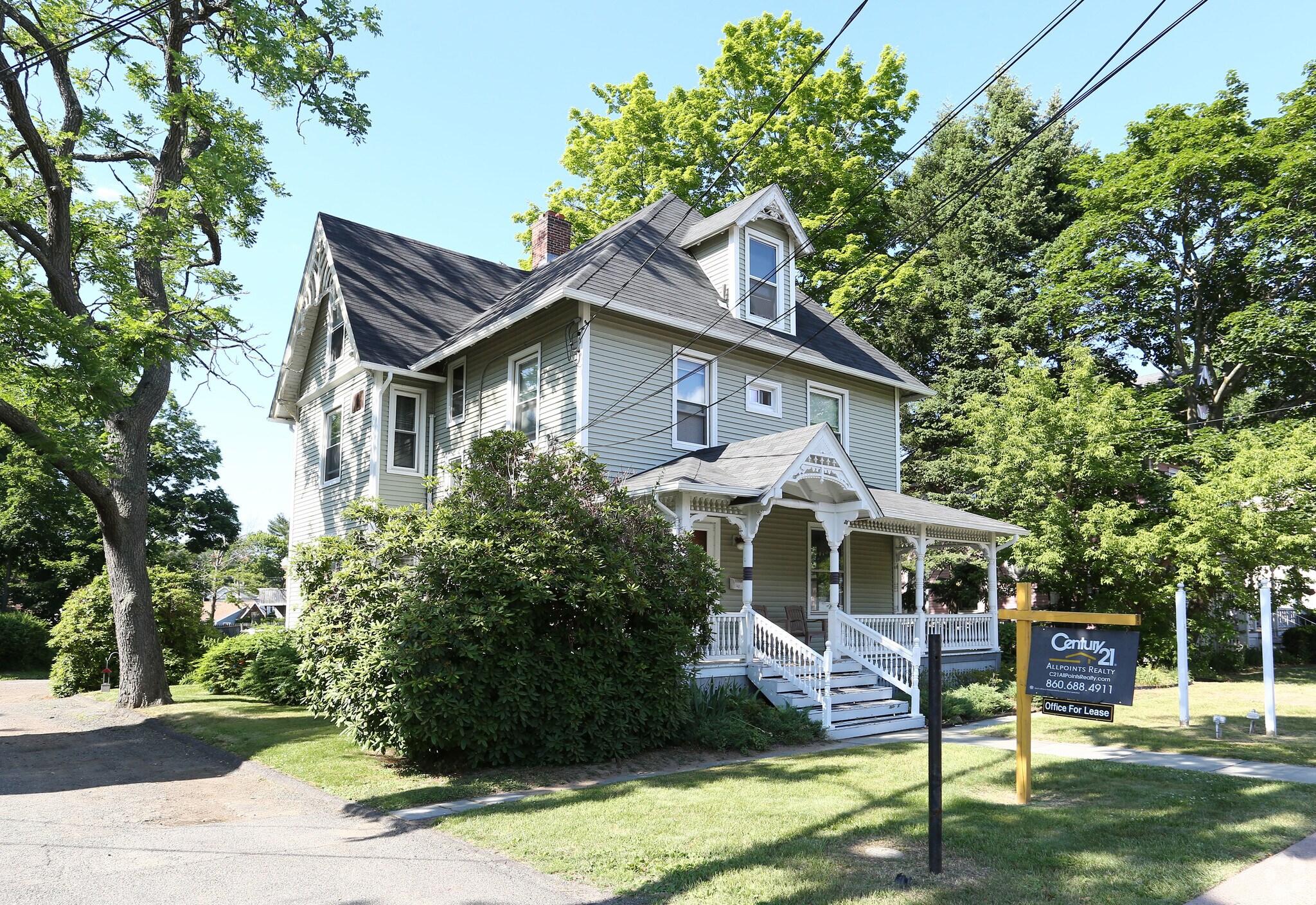 44 Bloomfield Ave, Windsor, CT for sale Primary Photo- Image 1 of 1