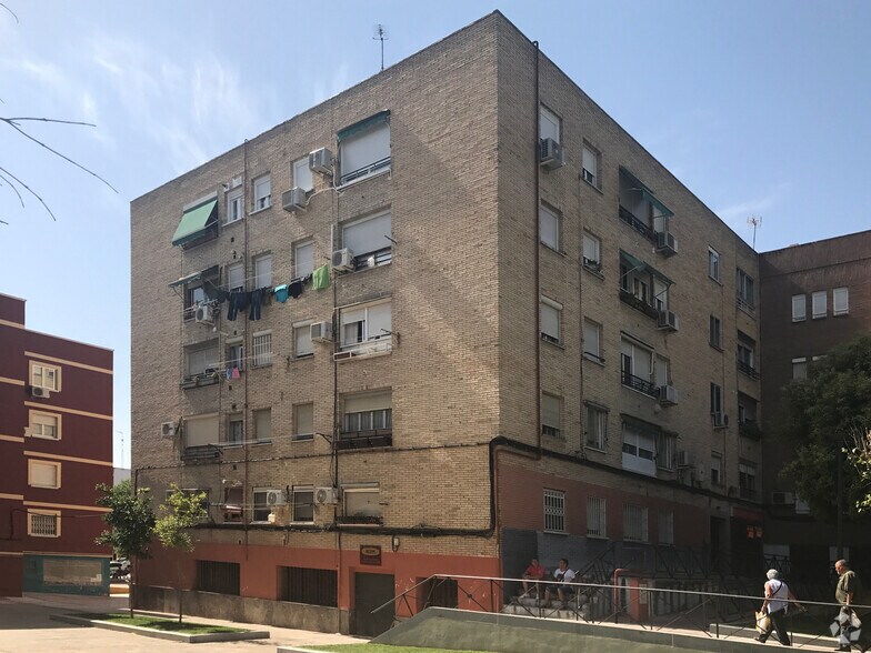 Multifamily in Getafe, Madrid for sale - Primary Photo - Image 1 of 1