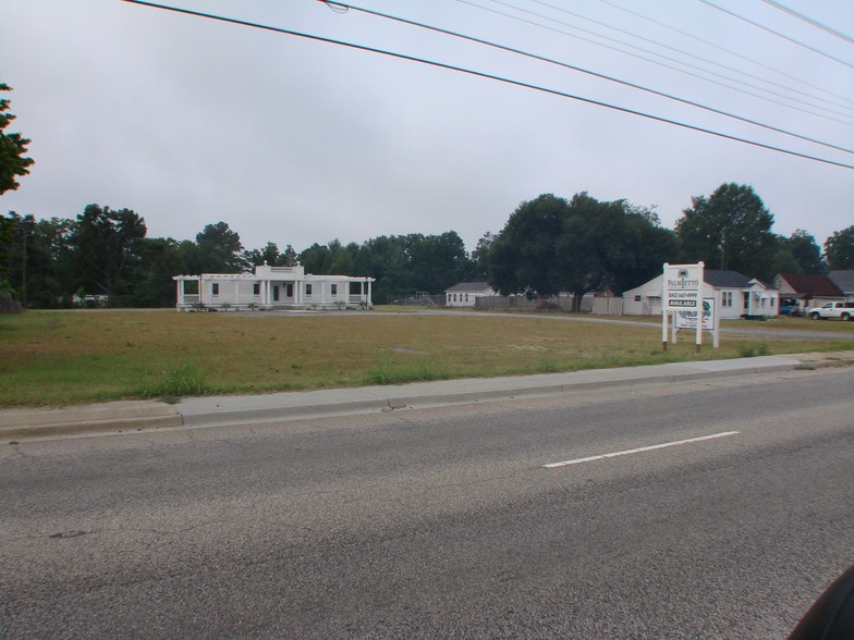 1432 Pamplico Hwy, Florence, SC 29505 Excellent Development Site