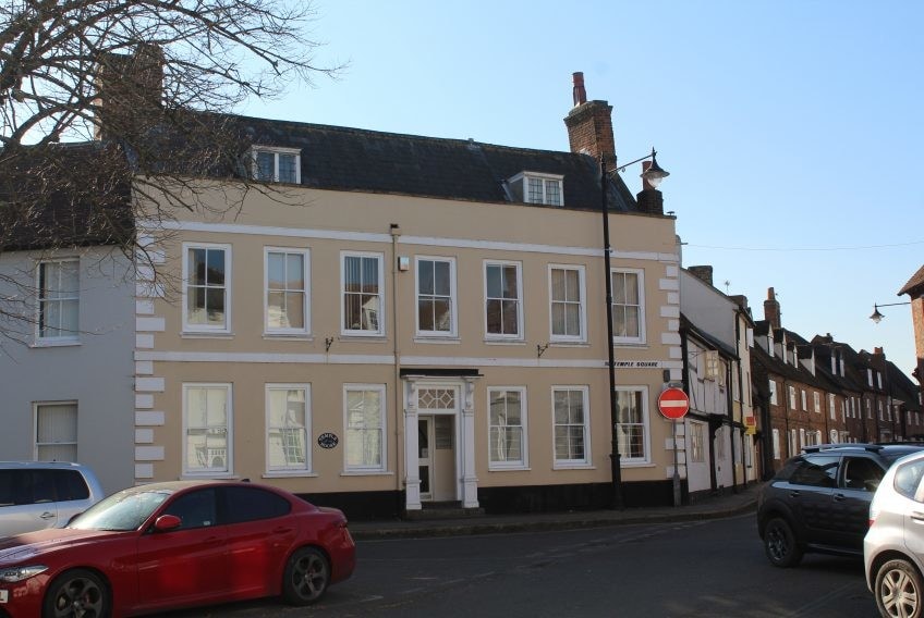 10 Temple Sq, Aylesbury for sale Building Photo- Image 1 of 1