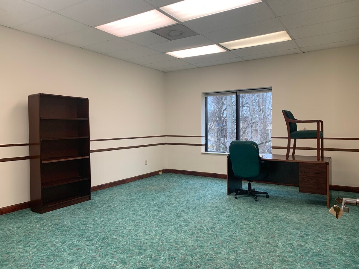 17881802 Hendersonville Rd, Asheville, NC 28803 Office for Lease