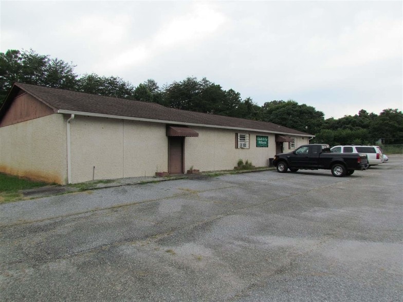 1300 S Shamrock Ave, Landrum, SC for sale - Building Photo - Image 1 of 1