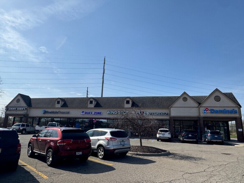 Wayne Plaza portfolio of 2 properties for sale on LoopNet.com - Building Photo - Image 3 of 10