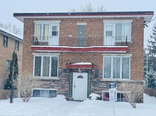 10776 Av Armand-Lavergne, Montréal, QC for sale Primary Photo- Image 1 of 1