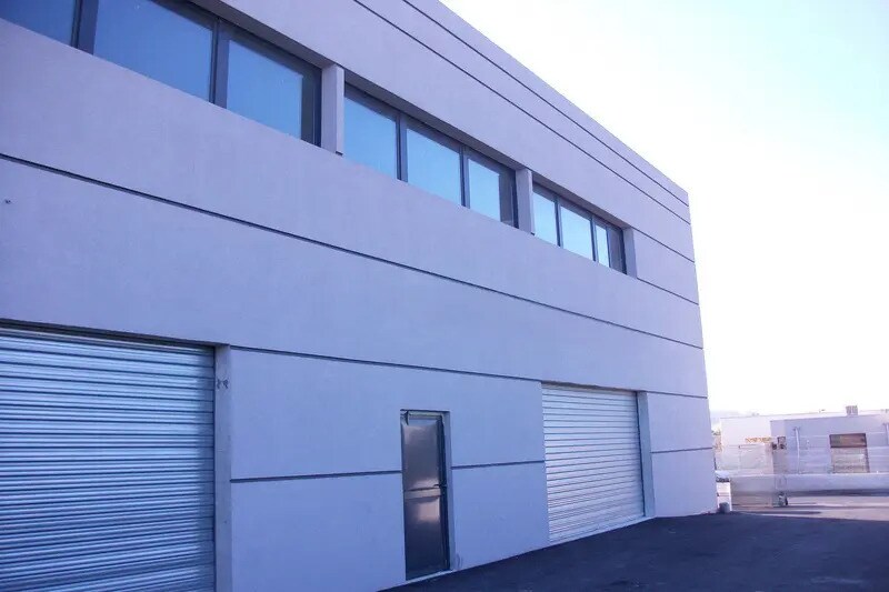 Flex in Montpellier for sale - Building Photo - Image 3 of 4