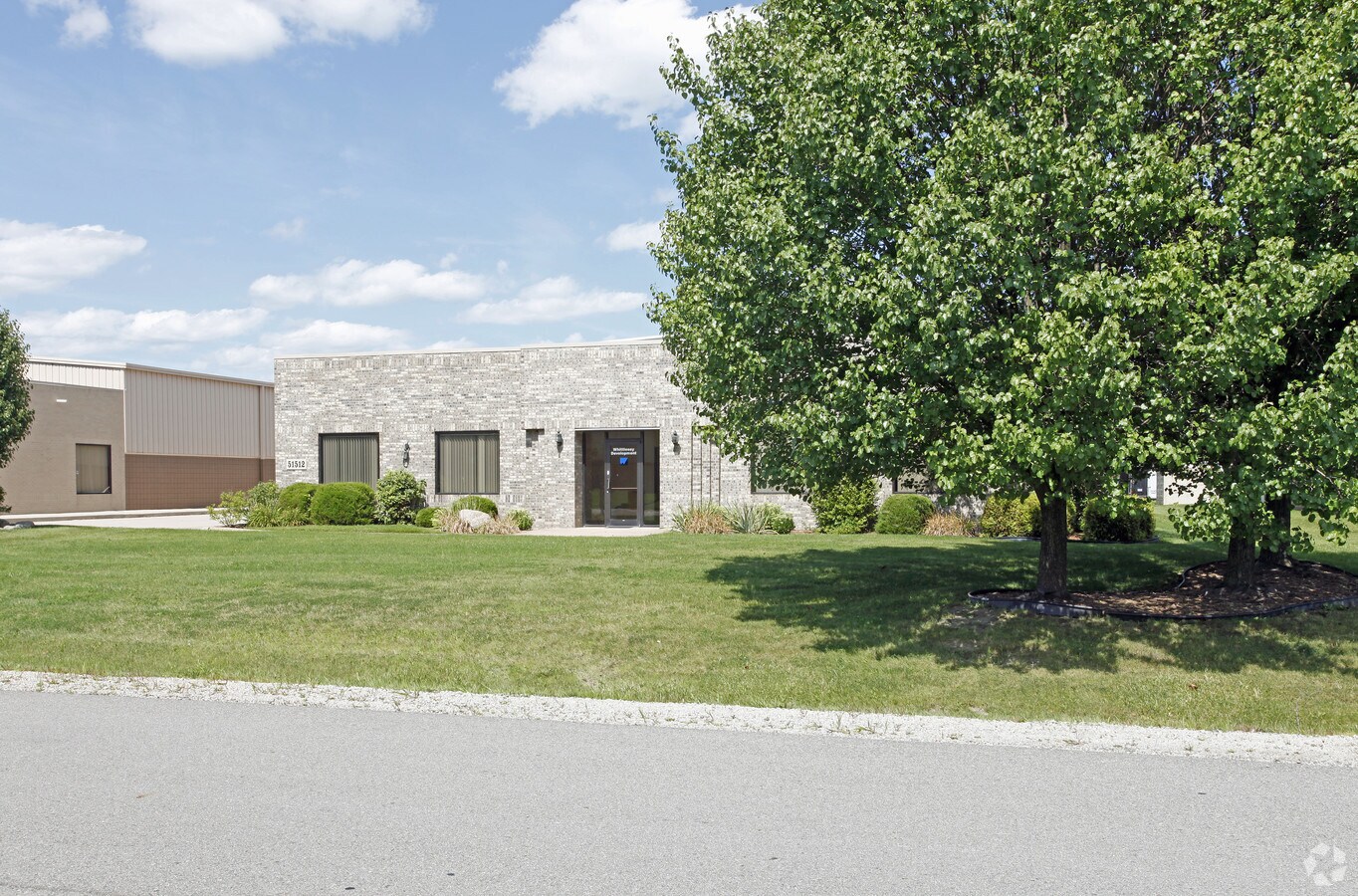 51512 Industrial Dr, New Baltimore, MI 48047