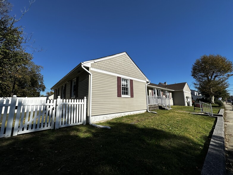 75 Kennedy Way, Keansburg, NJ for sale - Primary Photo - Image 1 of 1