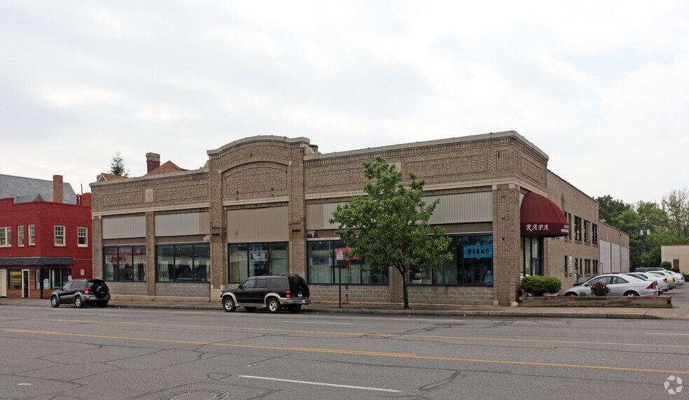 727 E Main St, Rochester, NY for lease - Primary Photo - Image 1 of 19