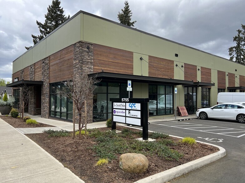 5755 Willow Ln, Lake Oswego, OR for lease - Building Photo - Image 2 of 8