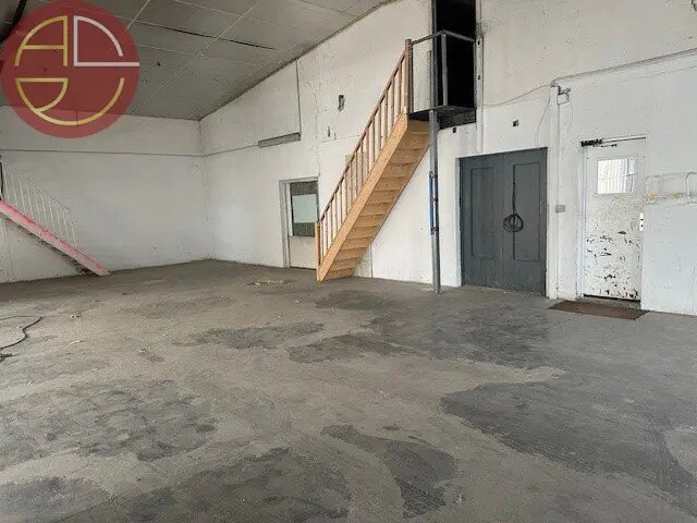 Industrial in Launaguet for lease Interior Photo- Image 1 of 8