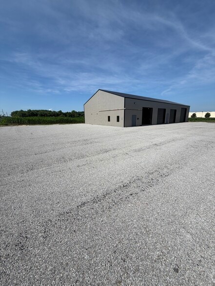 3339 Shun Pike Rd Rd, Madison, IN for lease - Building Photo - Image 1 of 4