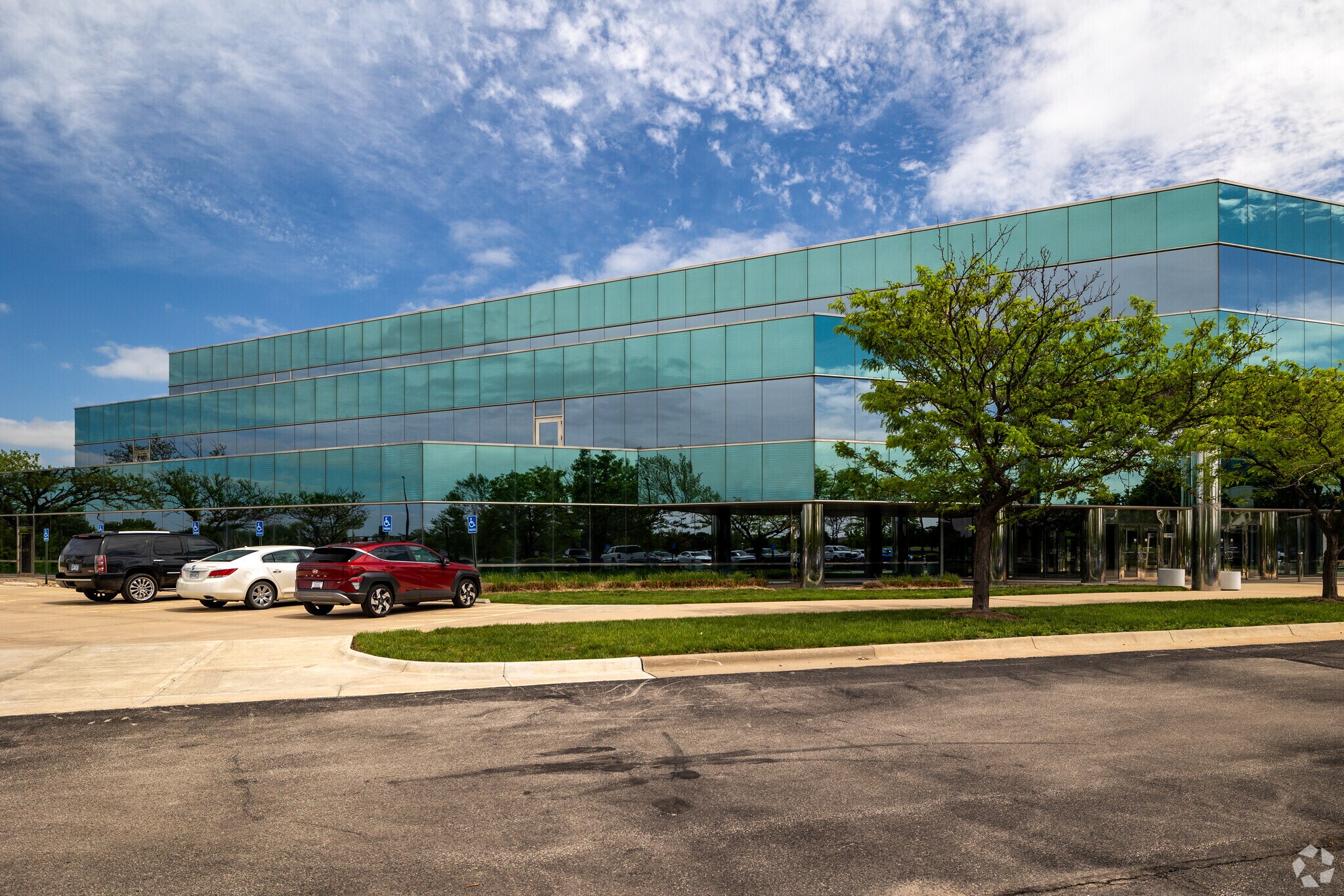 8200-8300 E Thorn Dr, Wichita, KS for sale Primary Photo- Image 1 of 1