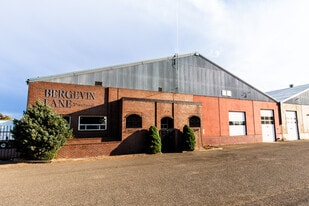 Office Warehouse with Cool Stroage - Life Science