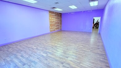4640 E Flamingo Rd, Las Vegas, NV for lease Interior Photo- Image 2 of 7