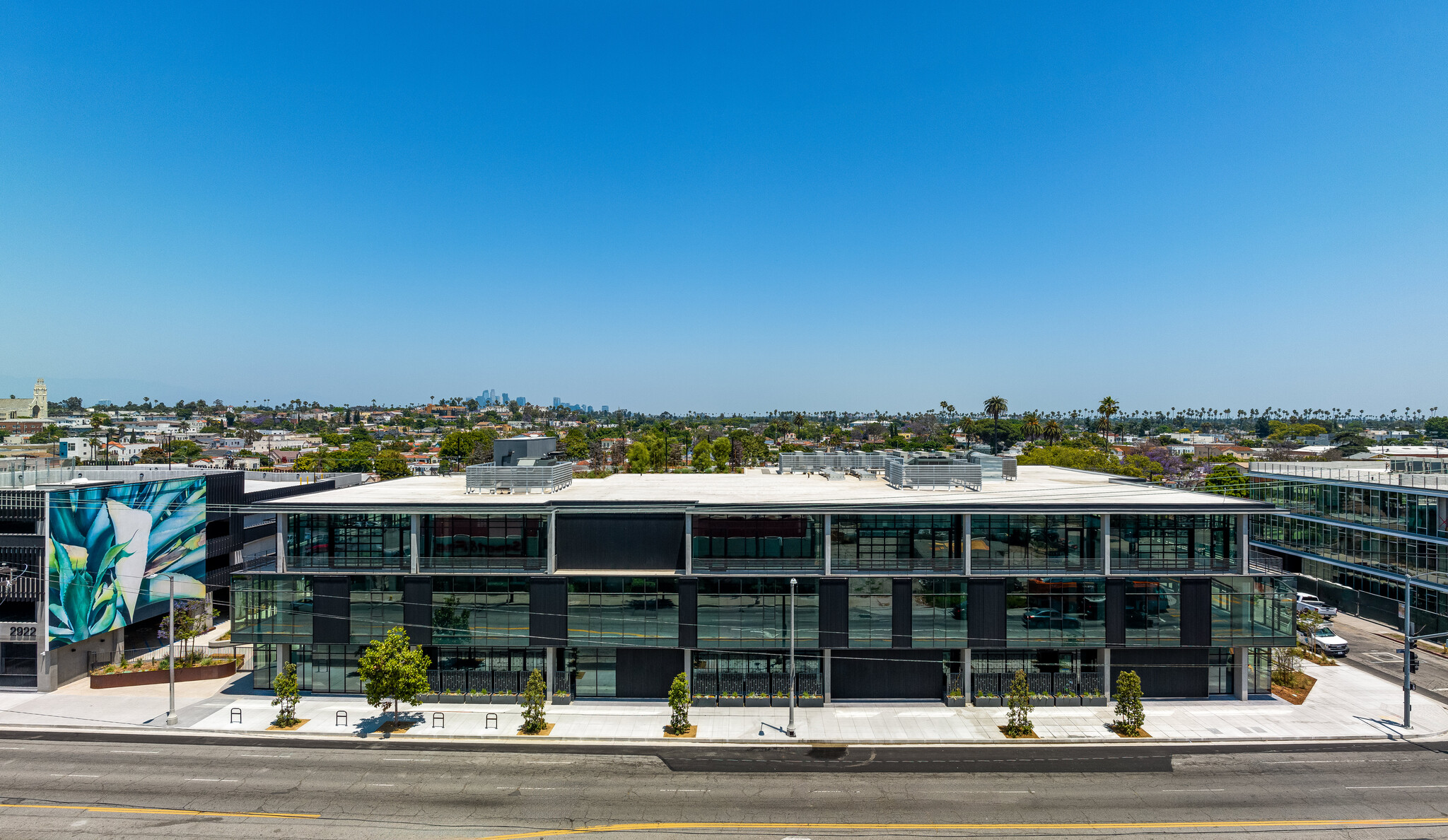 2922 Crenshaw Blvd, Los Angeles, CA for lease Building Photo- Image 1 of 8