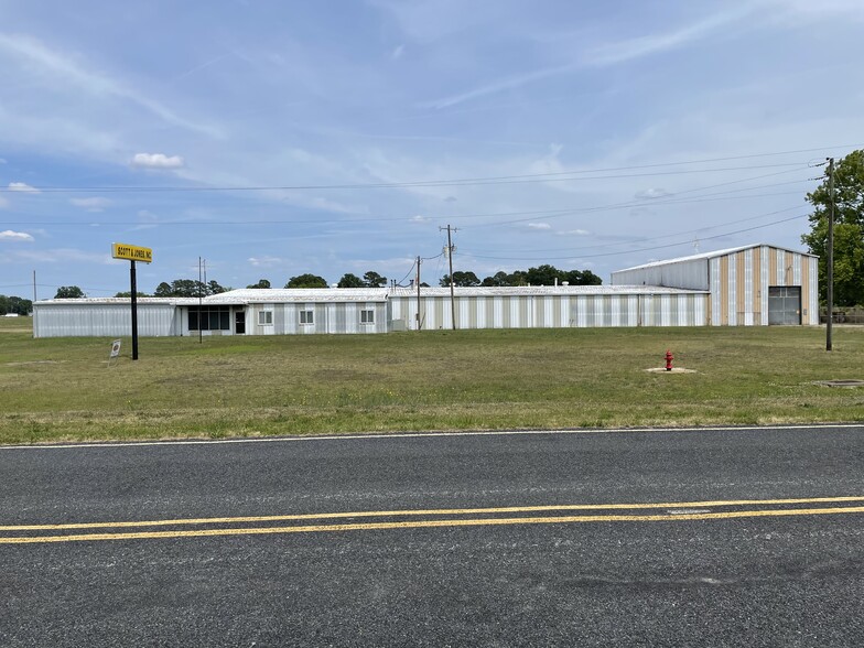 130 OLD US 117 HWY, Calypso, NC for sale - Primary Photo - Image 1 of 1