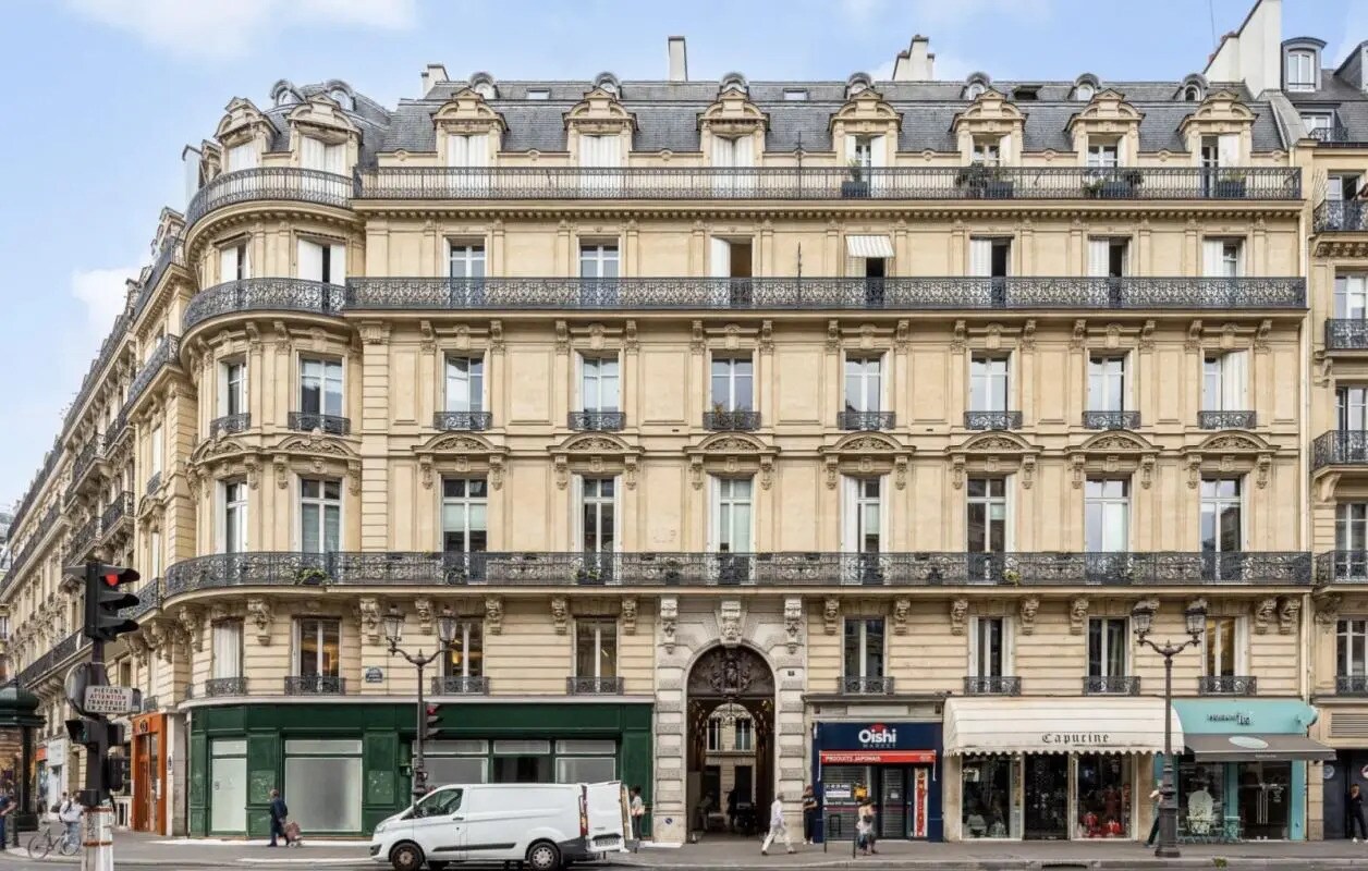 Office in Paris for lease Building Photo- Image 1 of 12