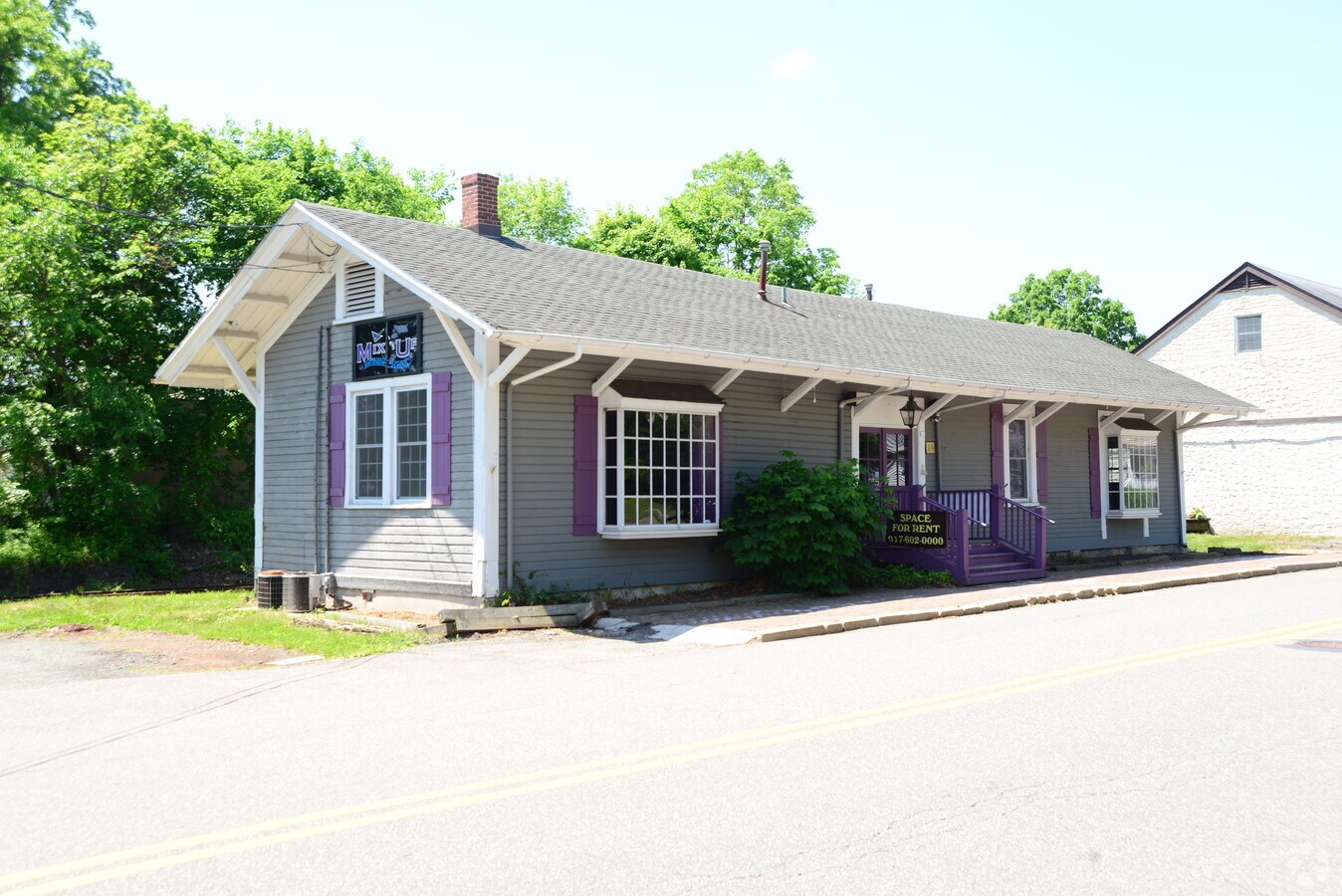 120 Church St, Flemington, NJ 08822 Turntable Junction