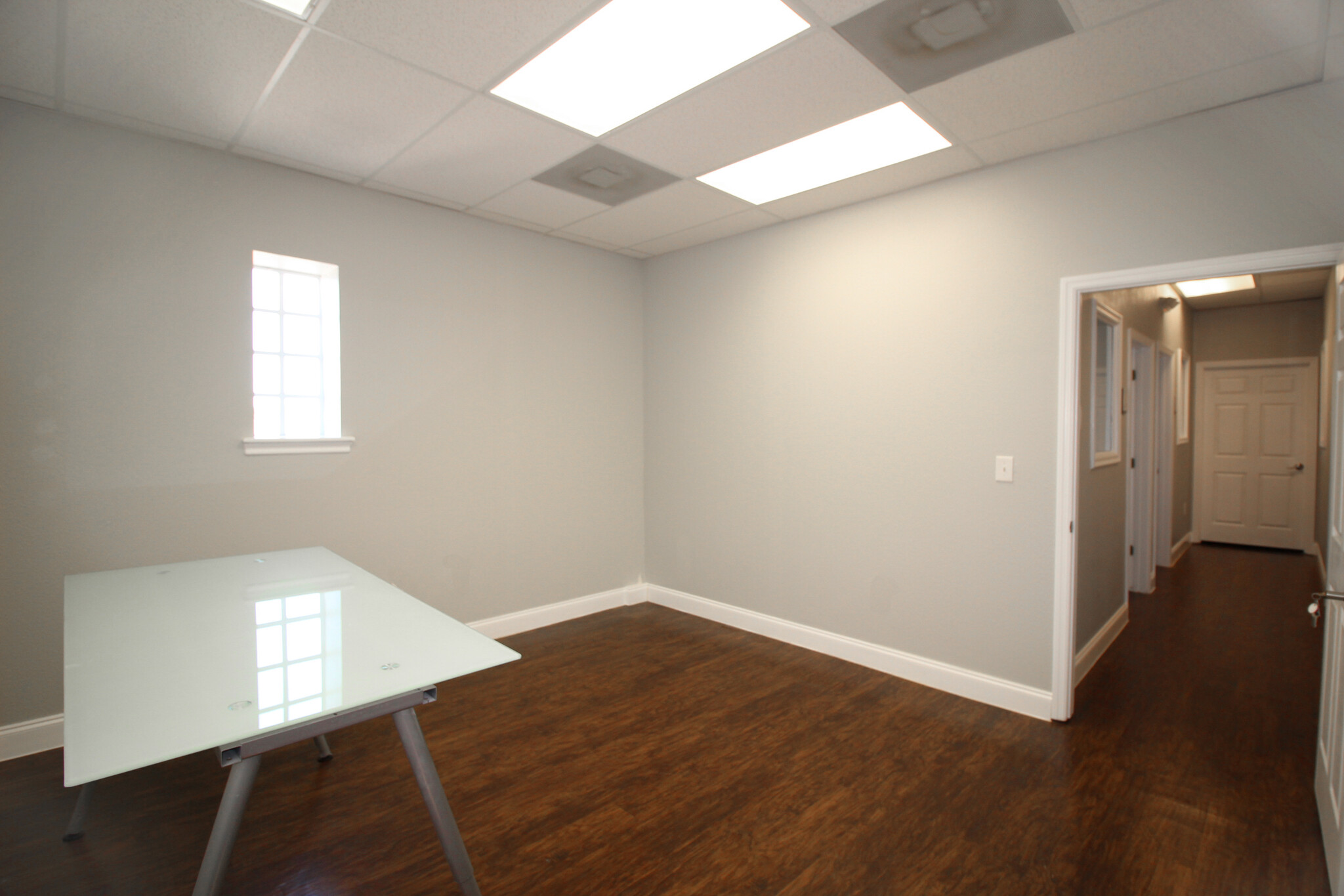 1902 W Main St, Tampa, FL for lease Interior Photo- Image 1 of 3