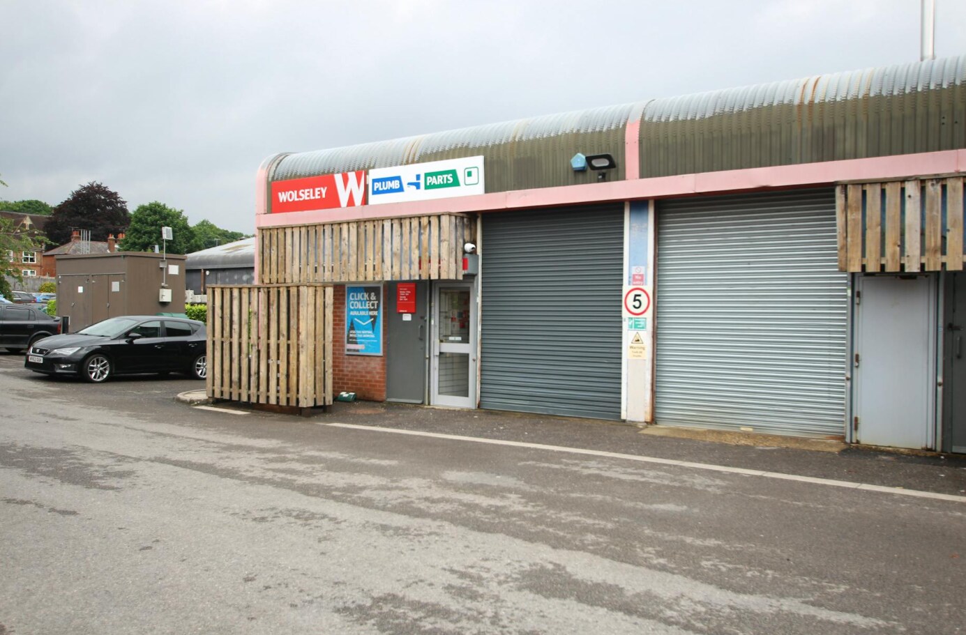 15-16 Dogflud Way, Farnham for sale Building Photo- Image 1 of 1