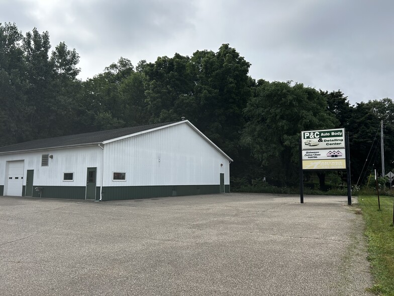 1620 Riverview Dr, Kalamazoo, MI for sale - Building Photo - Image 3 of 13