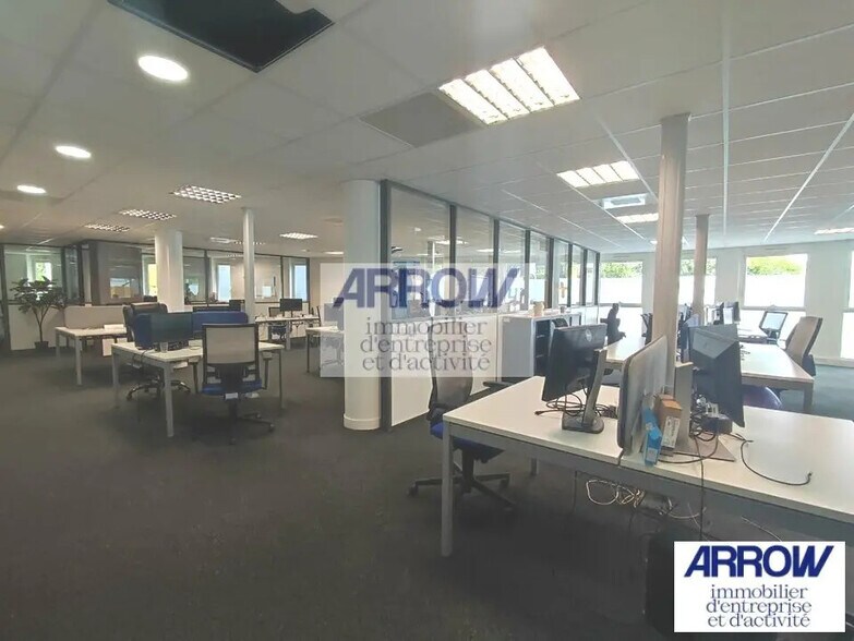 Office in Nantes for lease - Interior Photo - Image 1 of 6