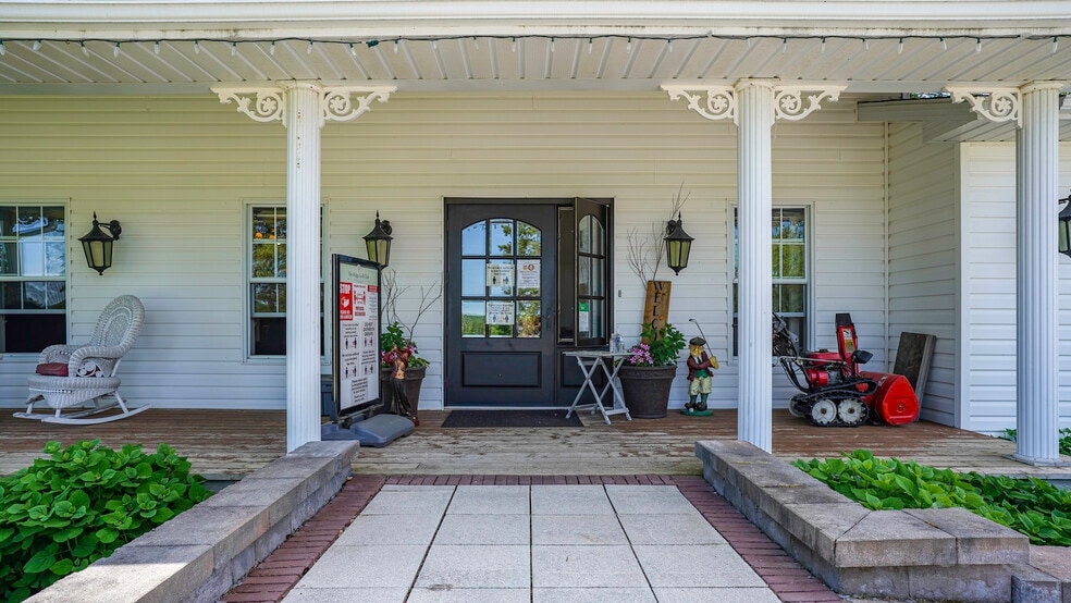 328 Sunny Ridge Rd, Sundridge, ON for sale - Primary Photo - Image 1 of 58