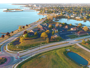 33 E Waldo Blvd, Manitowoc, WI - aerial  map view