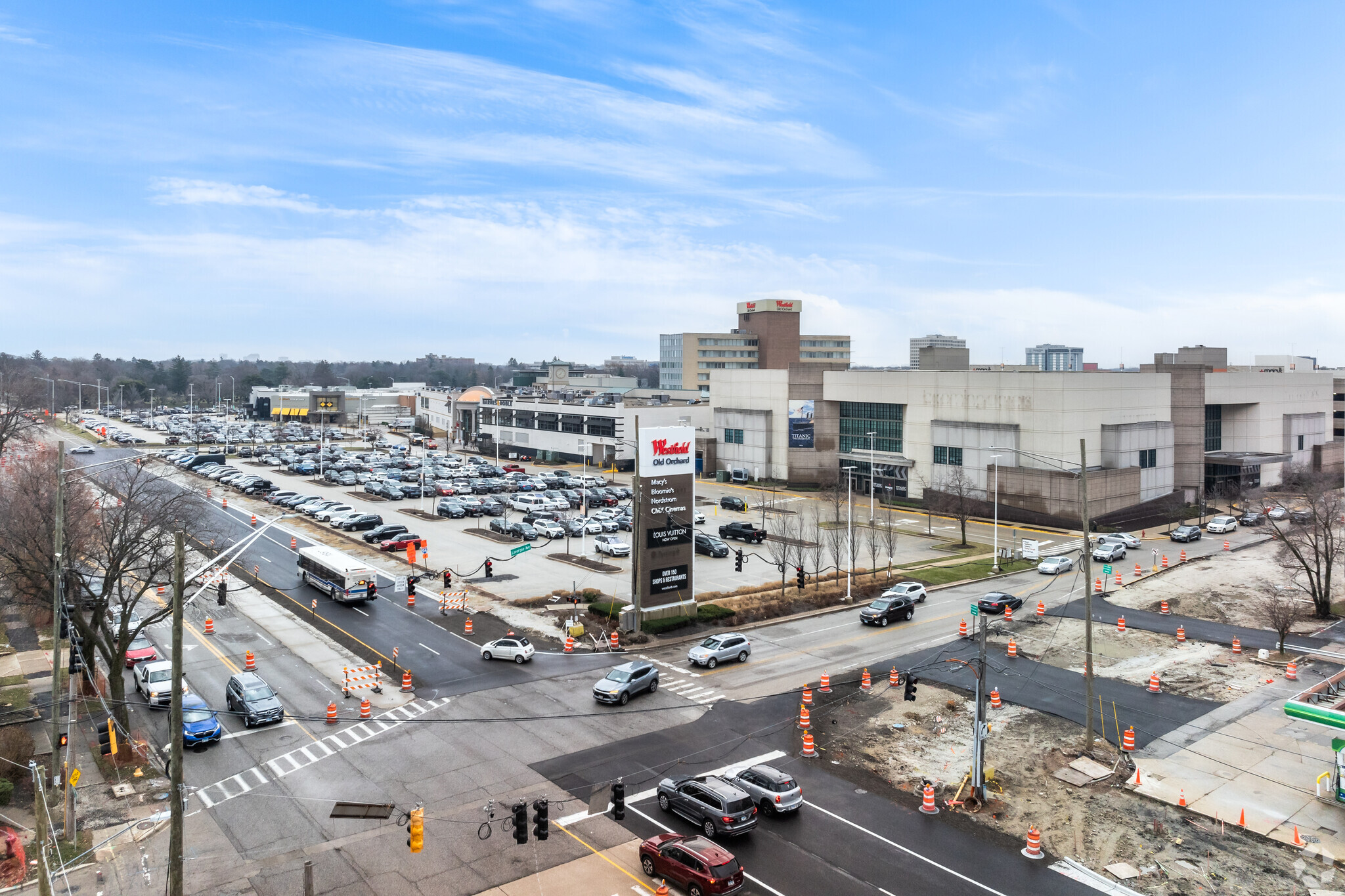 4999 Old Orchard Ctr, Skokie, IL for lease Primary Photo- Image 1 of 3