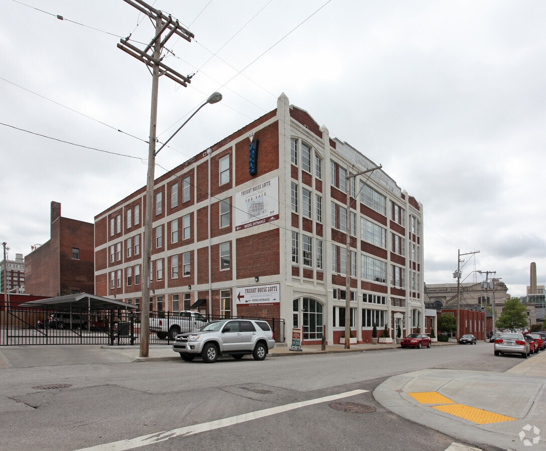 2029 Wyandotte St, Kansas City, MO 64108