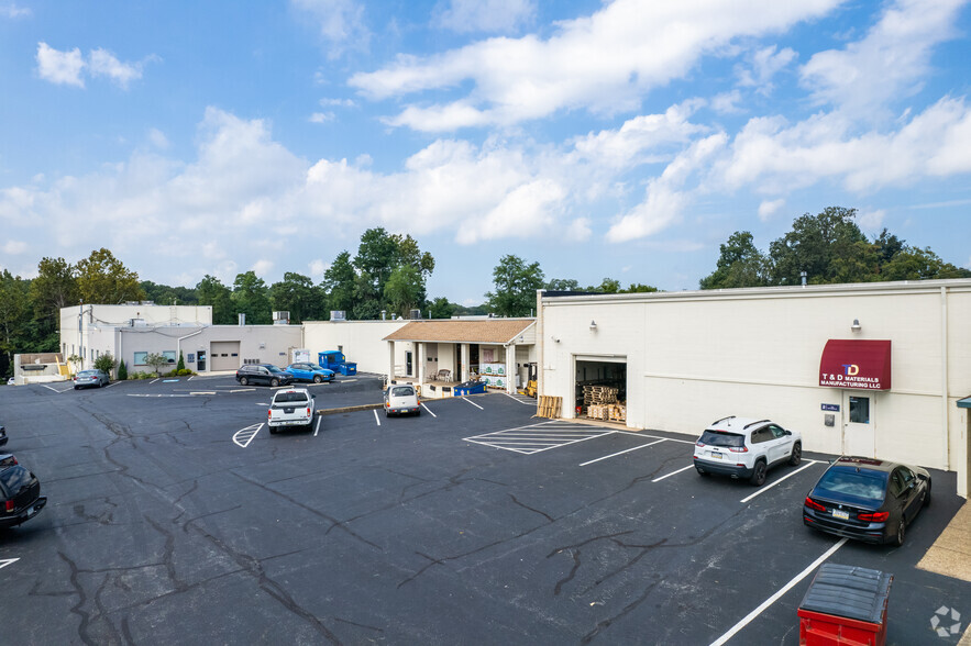 1101 Sussex Blvd, Broomall, PA for lease - Building Photo - Image 3 of 16