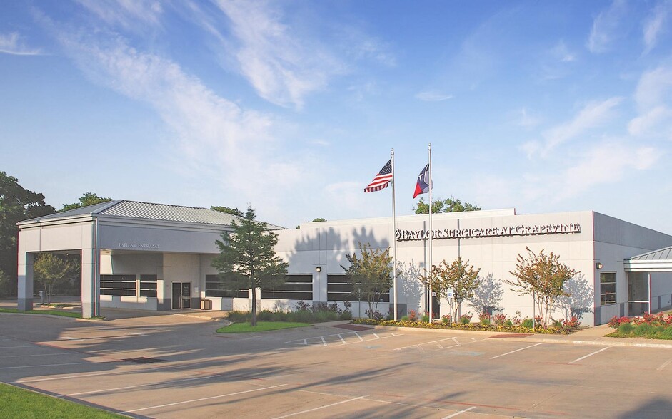 2040 W State Hwy 114, Grapevine, TX for lease - Building Photo - Image 3 of 8