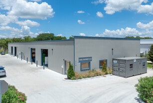 776 business park blvd, Winter Garden FL - Warehouse