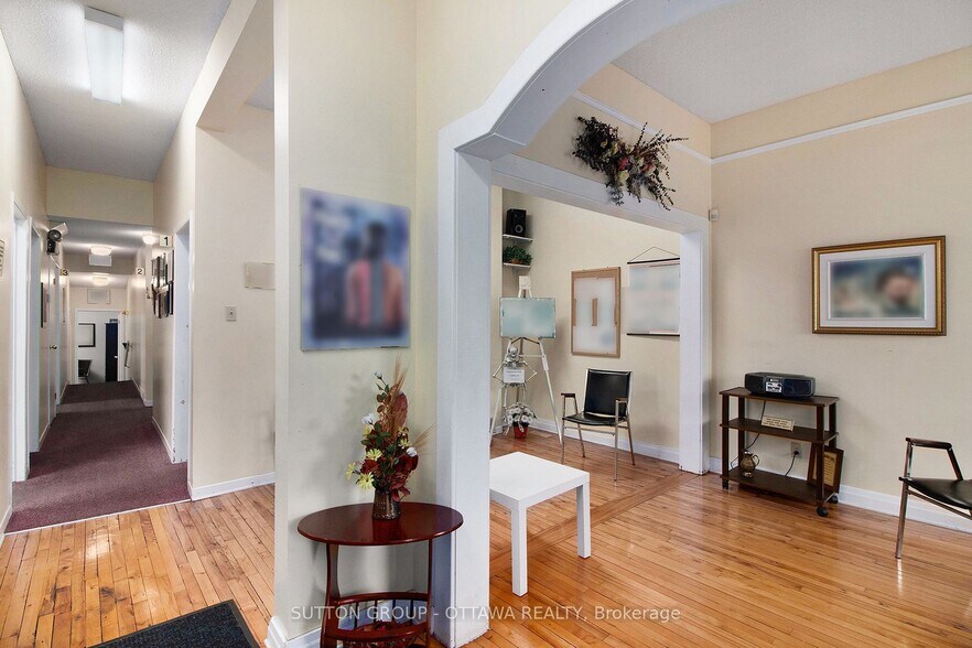 397 Montreal Rd, Ottawa, ON for sale - Building Photo - Image 3 of 19