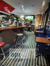 Retail in Barcelona, Barcelona for lease Interior Photo- Image 2 of 5