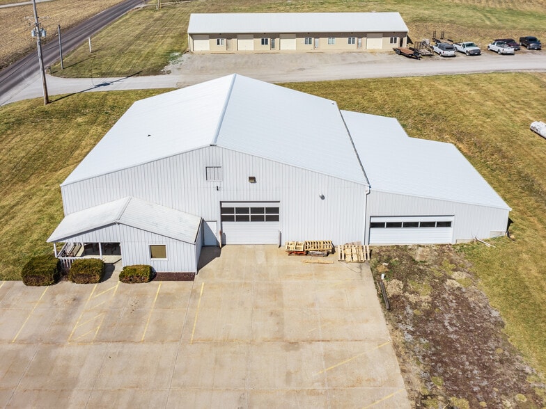 5901 NE Woodbine Rd, Saint Joseph, MO for sale - Building Photo - Image 1 of 1