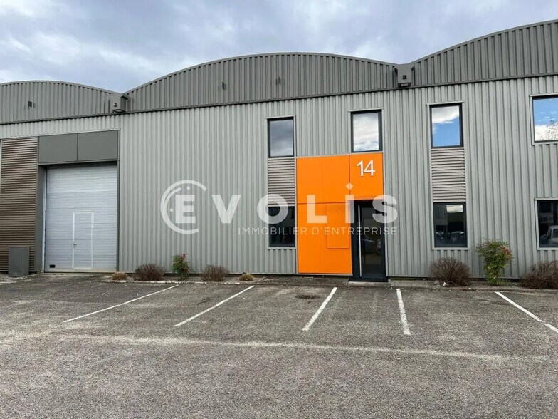 1-13 Chemin De L'Industrie, Dardilly for lease - Building Photo - Image 2 of 7