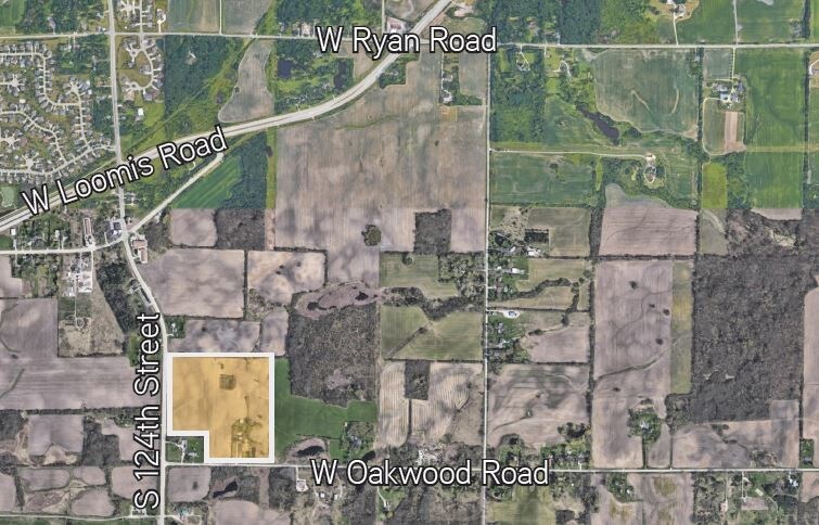 12026 W Oakwood Rd, Franklin, WI for sale Building Photo- Image 1 of 1