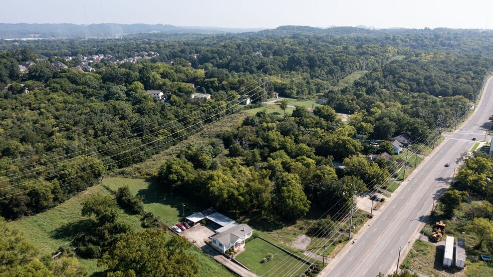 1013-1015 Trinity, Nashville, TN for sale - Building Photo - Image 2 of 8