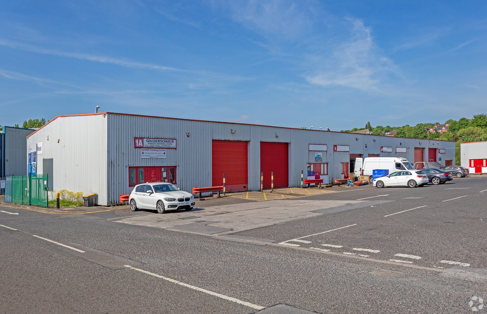 Anchor Bridge Way, Dewsbury for lease Primary Photo- Image 1 of 15