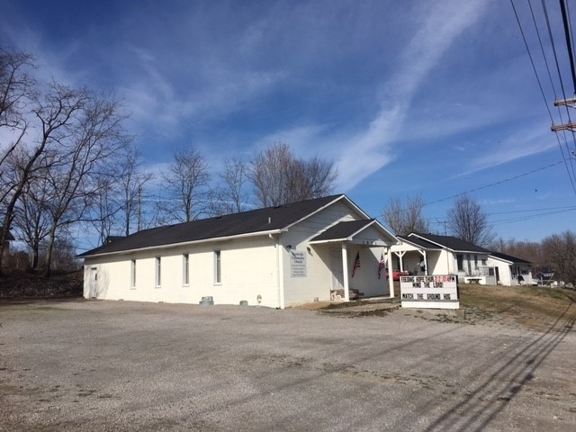 1021 Old Glasgow Rd, Scottsville, KY for sale - Building Photo - Image 1 of 12