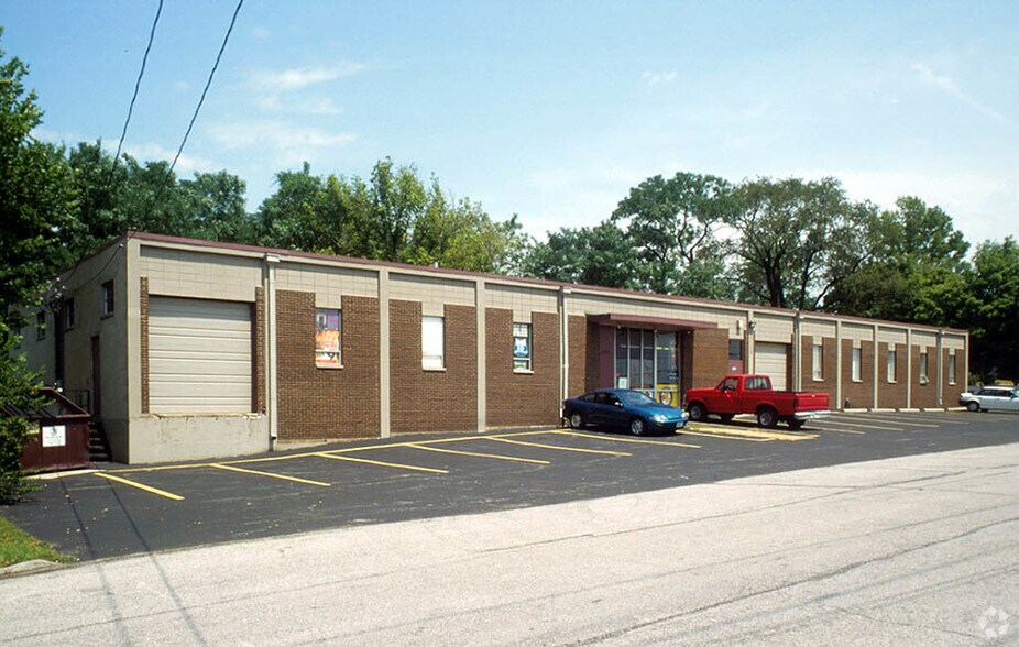 10407 Liberty Ave, Saint Louis, MO for lease - Building Photo - Image 2 of 4