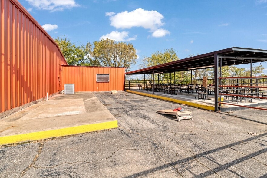 3610 N Main St, Paris, TX for sale - Building Photo - Image 2 of 25