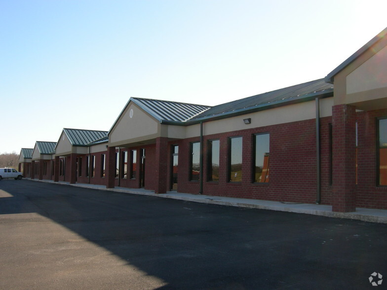 3060 Keith Bridge Rd, Cumming, GA for lease - Building Photo - Image 2 of 22