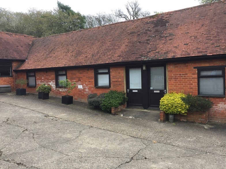 Spring Meadows Business Centre, Wargrave, Reading for sale - Primary Photo - Image 1 of 1