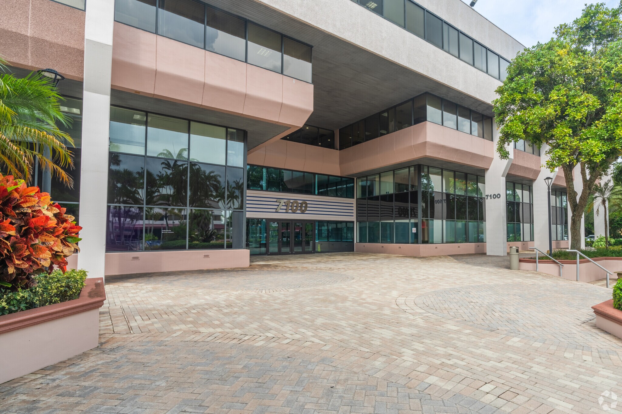 7100 W Camino Real, Boca Raton, FL for sale Building Photo- Image 1 of 11