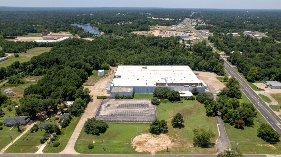 1001 Fisher Rd, Longview, TX for sale - Building Photo - Image 1 of 5